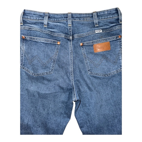 Wrangler Blue Straight Leg Jeans Classic Denim - Picture 3 of 7